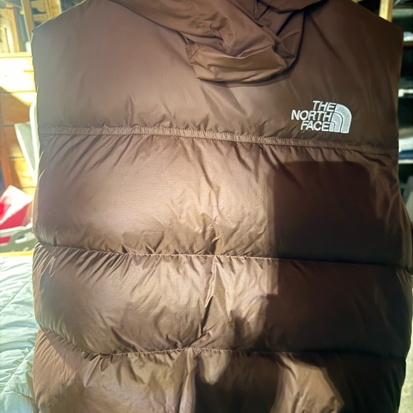 The North Face Brown Puffer Vest - Picture 4 of 7